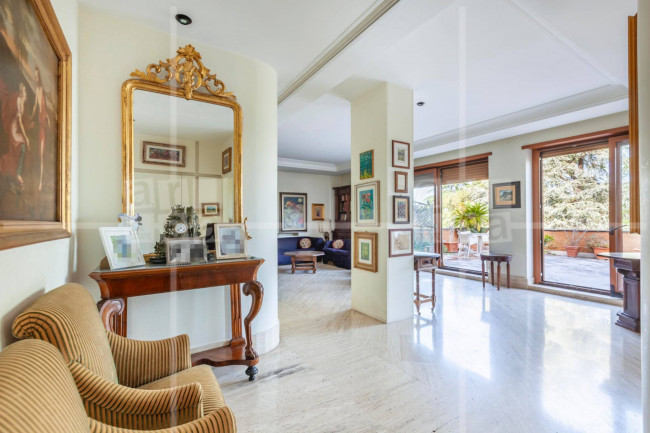 Appartamento in vendita a Roma