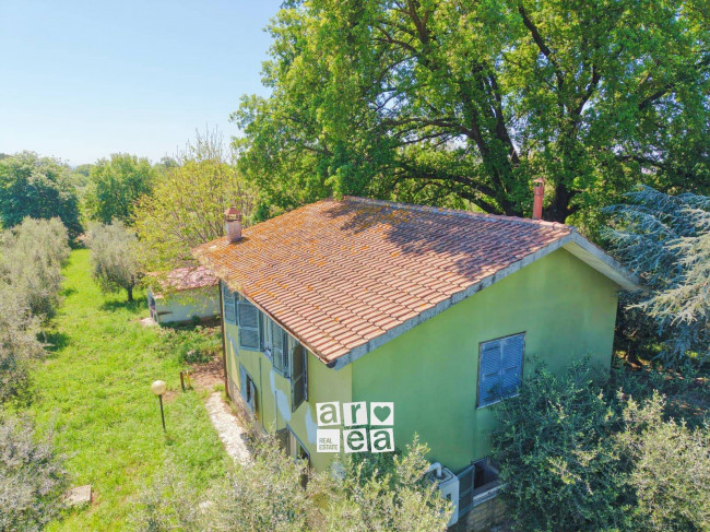 Villa in vendita a Lariano