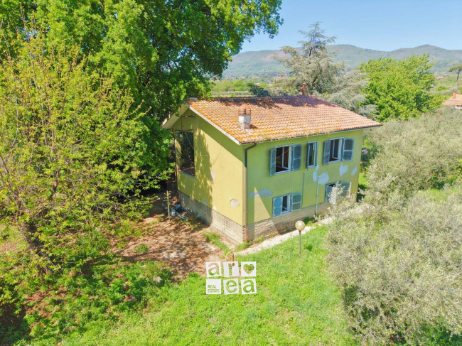 Villa in vendita a Lariano