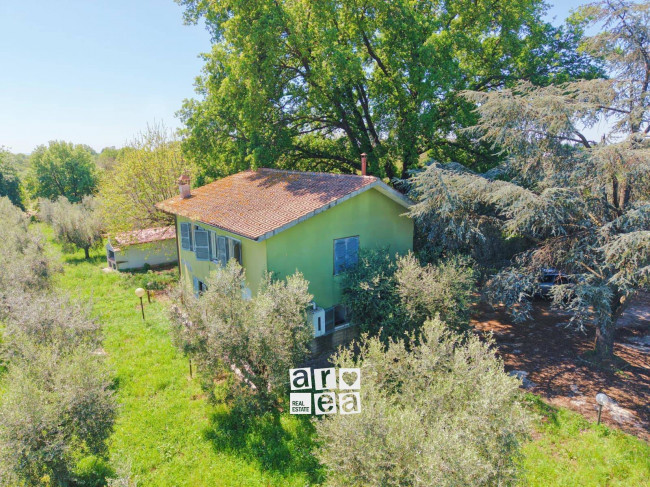 Villa in vendita a Lariano