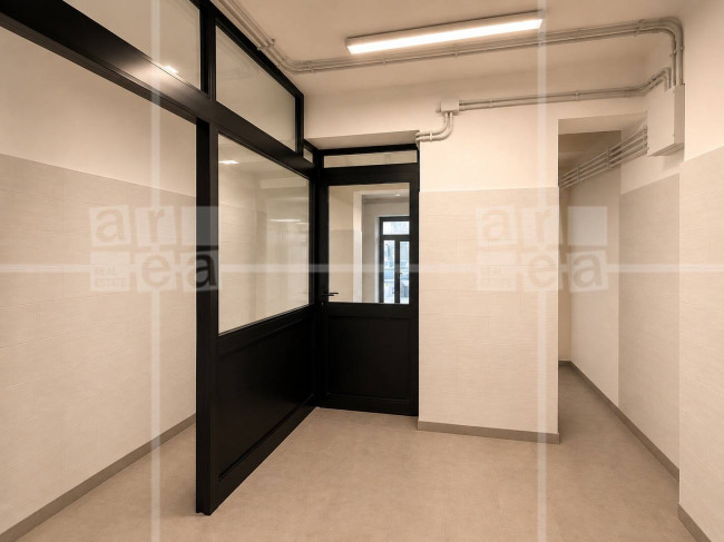Locale commerciale in vendita a Roma