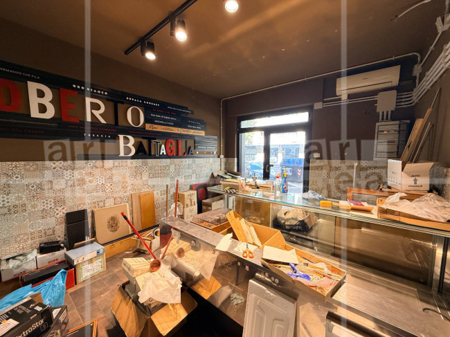 Locale commerciale in vendita a Roma