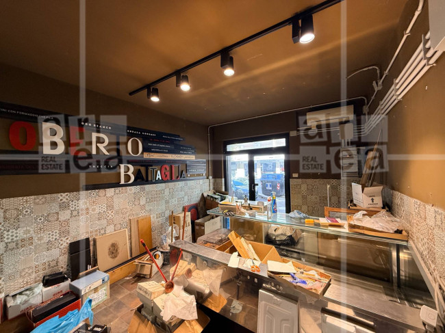Locale commerciale in vendita a Roma