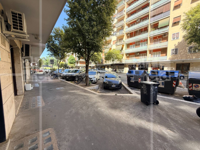 Locale commerciale in vendita a Roma