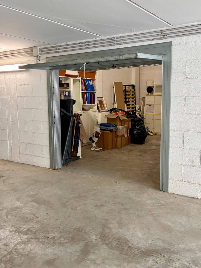 Box o garage in vendita a Roma
