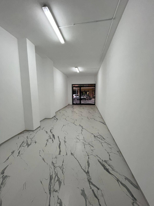 Locale commerciale in affitto a Roma