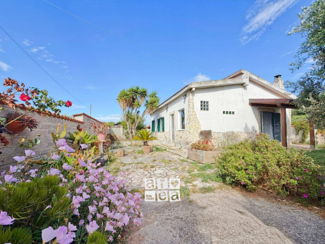 Villa in vendita a Ardea