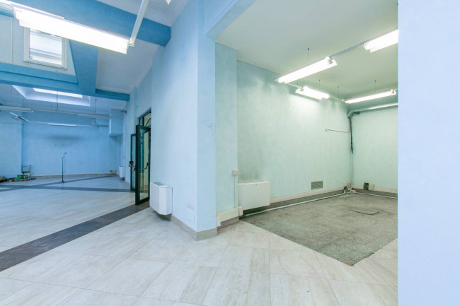 Locale commerciale in affitto a Roma