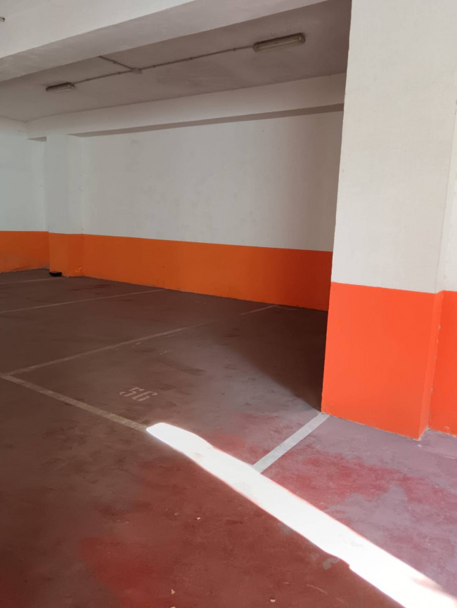 Posto auto coperto in vendita a Roma