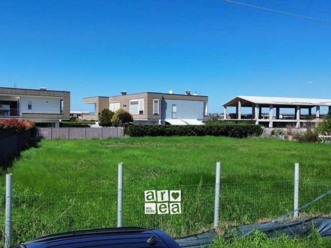 Terreno edificabile in vendita a Fiumicino
