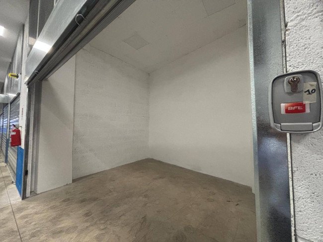 Box o garage in affitto a Roma