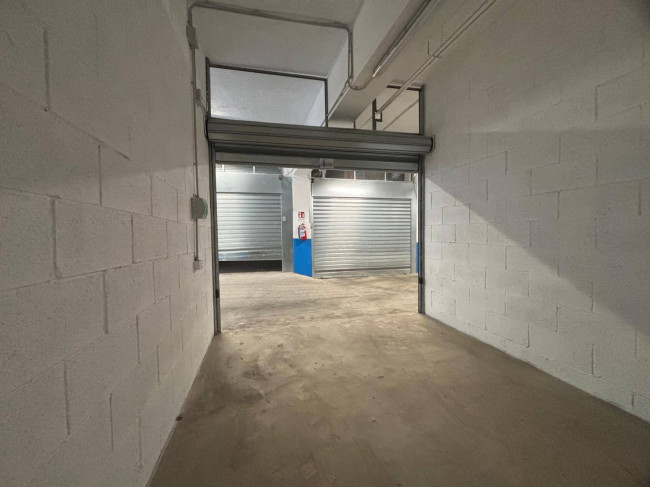 Box o garage in affitto a Roma