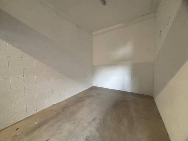 Box o garage in affitto a Roma