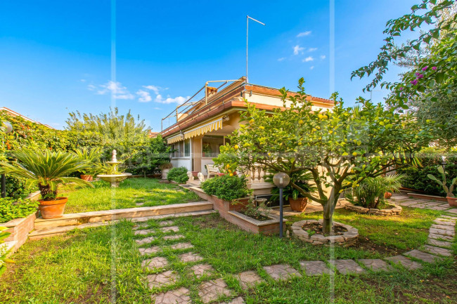 Villa in vendita a Ladispoli