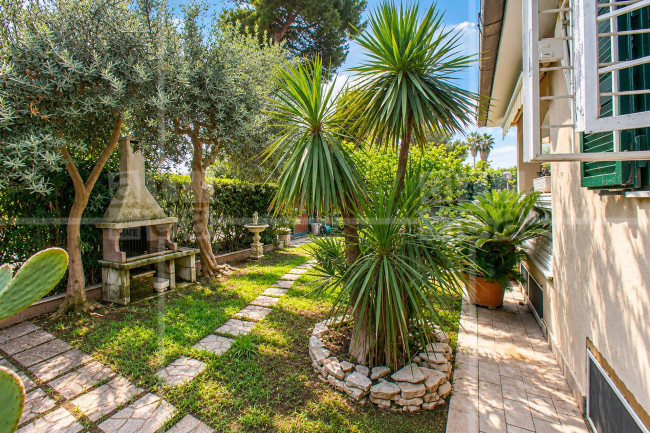 Villa in vendita a Ladispoli