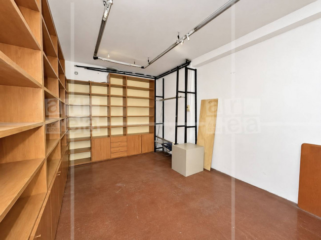 Locale commerciale in affitto a Roma
