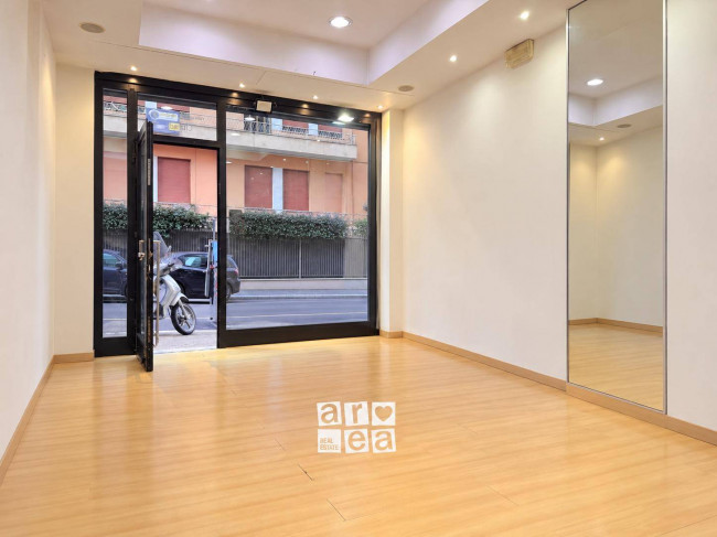 Locale commerciale in affitto a Roma