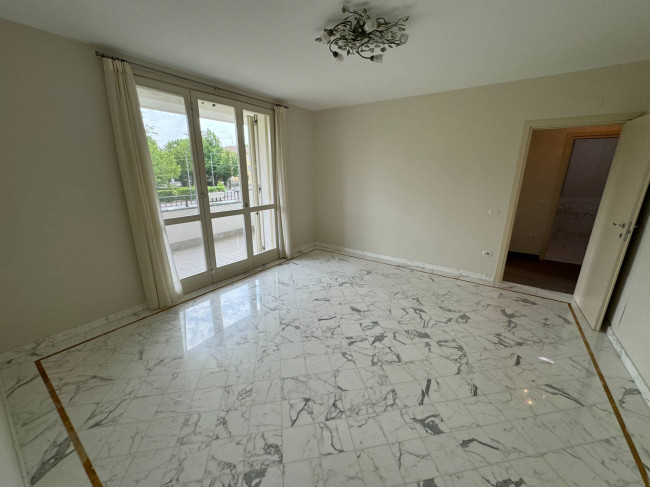 Appartamento al 1° Piano in vendita a Mirandola