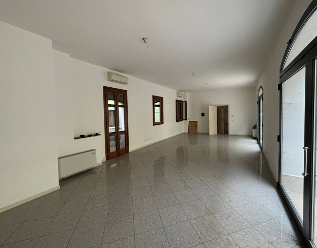 Uffici/Studio in vendita a Mirandola