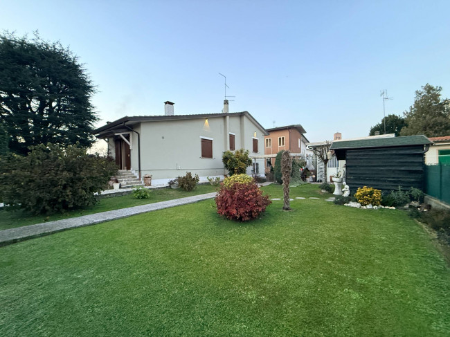 Villa Singola in vendita a Borgo Mantovano