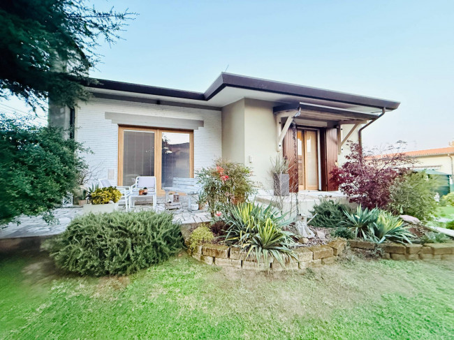 Villa Singola in vendita a Borgo Mantovano