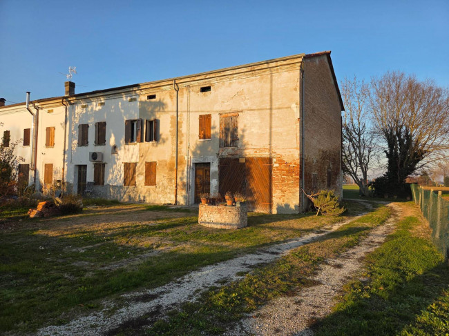 Porzione di Casa in vendita a San Possidonio