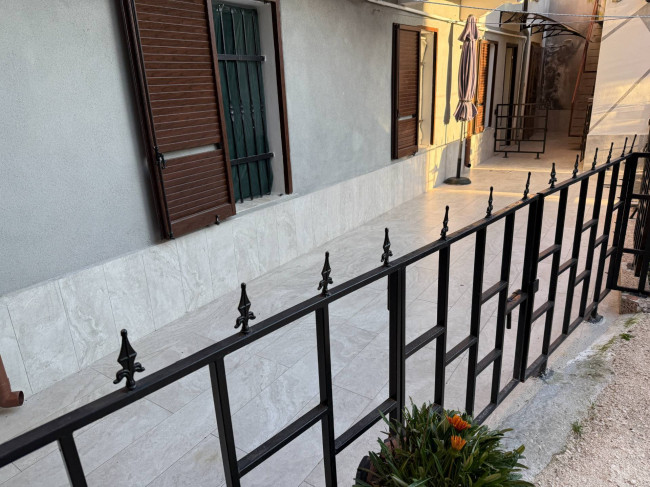 Porzione di Casa in vendita a Ostiglia