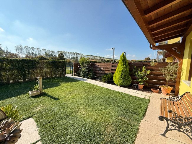 Villa di Testa in vendita a Borgo Mantovano
