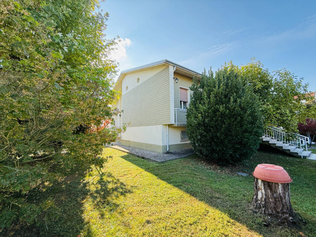 Villa Singola in vendita a Poggio Rusco