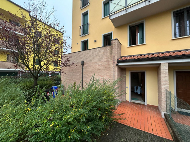 Appartamento con Ingresso Indipendente e Giardino Privato in vendita a Mirandola