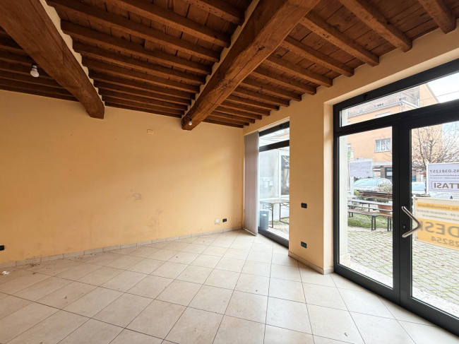 Attività commerciale in affitto/vendita a Poggio Rusco