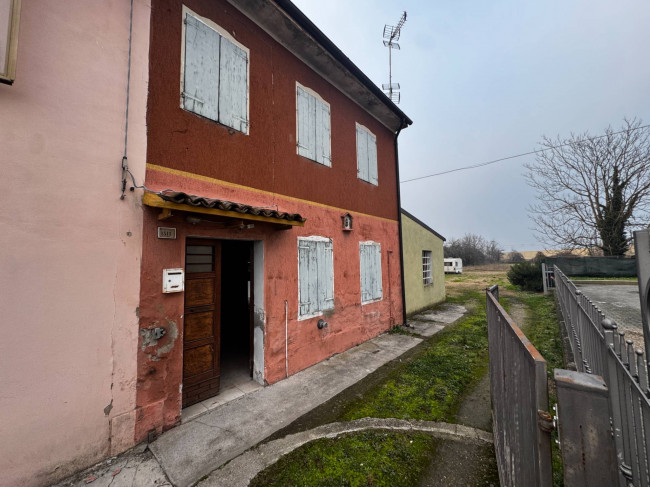 Porzione di Casa con Giardino in vendita a San Felice sul Panaro
