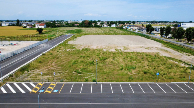 Terreno Edificabile in vendita a Poggio Rusco
