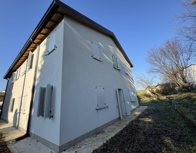 Porzione di Casa in vendita a Concordia sulla Secchia