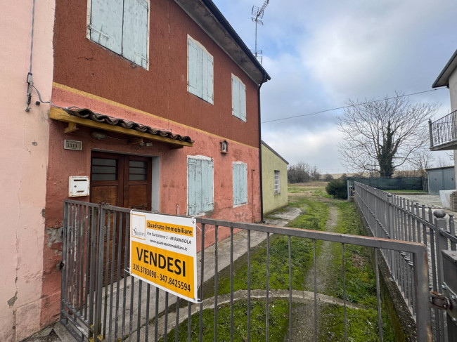 Porzione di Casa con Giardino in vendita a San Felice sul Panaro