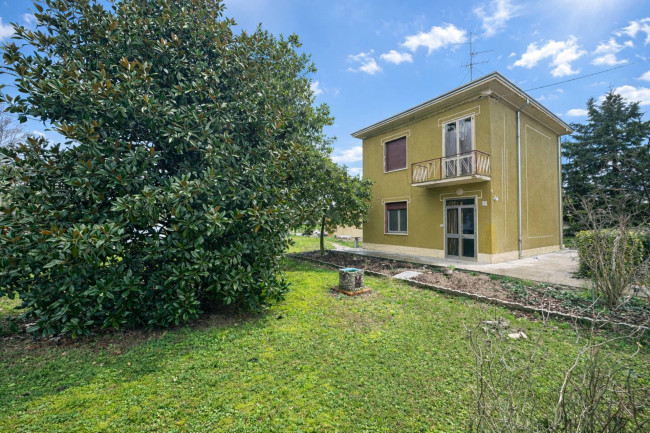 Casa Singola in vendita a Mirandola