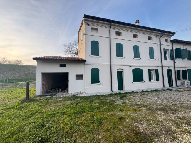 Villa Bifamiliare in vendita a San Possidonio