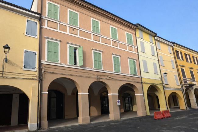 Appartamento con Ingresso Indipendente in vendita a Mirandola