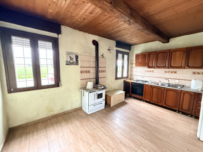 Porzione di Casa con Giardino in vendita a Sermide