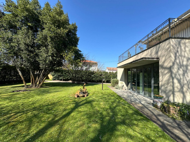 Villa Bifamiliare in vendita a Finale Emilia