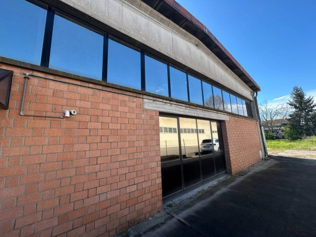 Capannone in vendita a Medolla