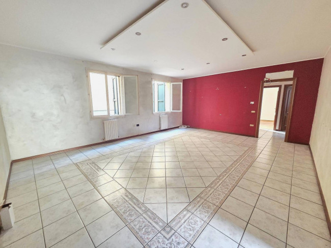 Appartamento al 1° Piano in vendita a Bastiglia