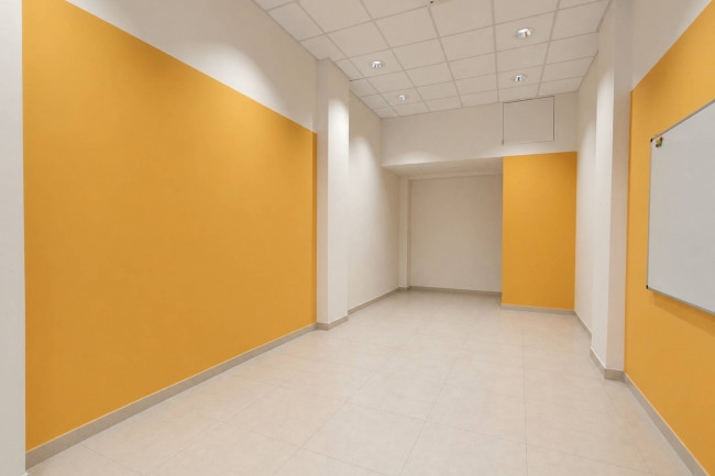 Negozio in affitto a Mirandola