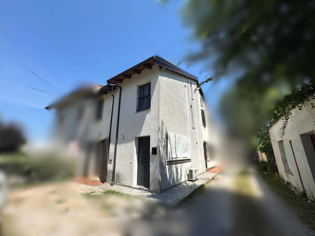 Porzione di Casa in vendita a Concordia sulla Secchia