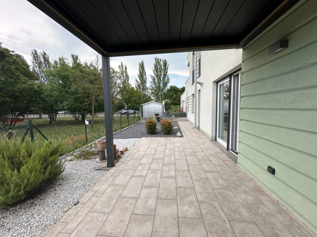 Appartamento con Giardino Privato in vendita a Mirandola