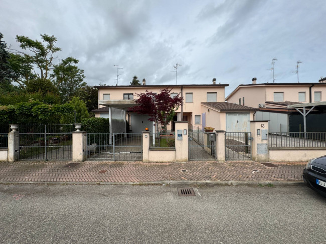 Porzione di Casa con Giardino in vendita a Concordia sulla Secchia