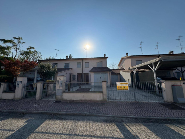 Porzione di Casa con Giardino in vendita a Concordia sulla Secchia