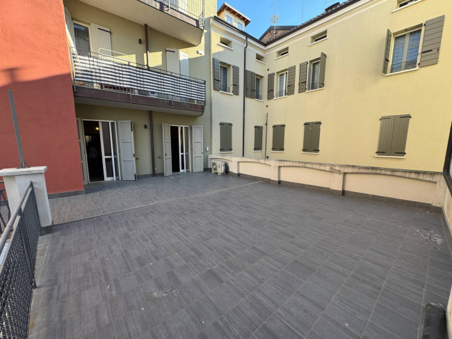 Appartamento con Terrazzo in vendita a San Felice sul Panaro