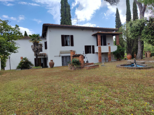 Villa in vendita a Asciano (SI)