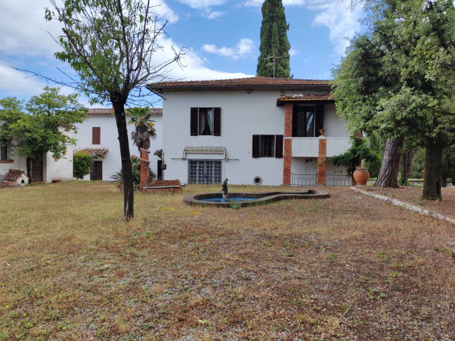 Villa in vendita a Asciano (SI)